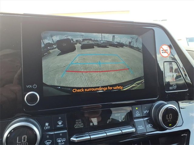 Used 2023 Toyota Highlander LE image 27