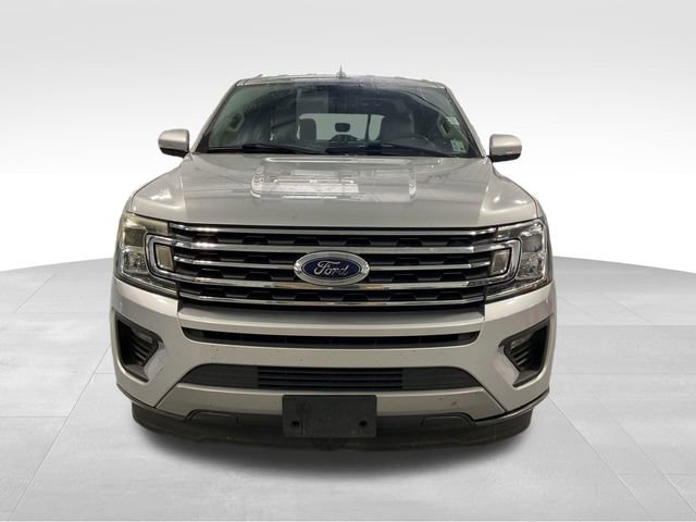 Used 2018 Ford Expedition Max XLT w/ Equipment Group 202A image 2