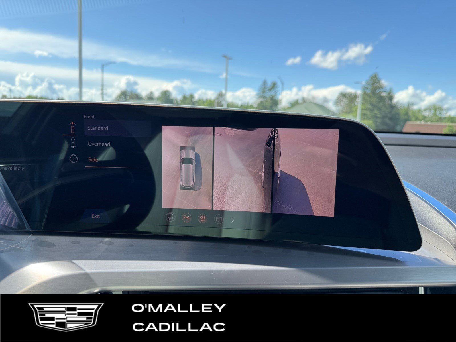 New 2026 Cadillac Vistiq Luxury w/ LPO, Floor Liner Package AWD/4WD image 19