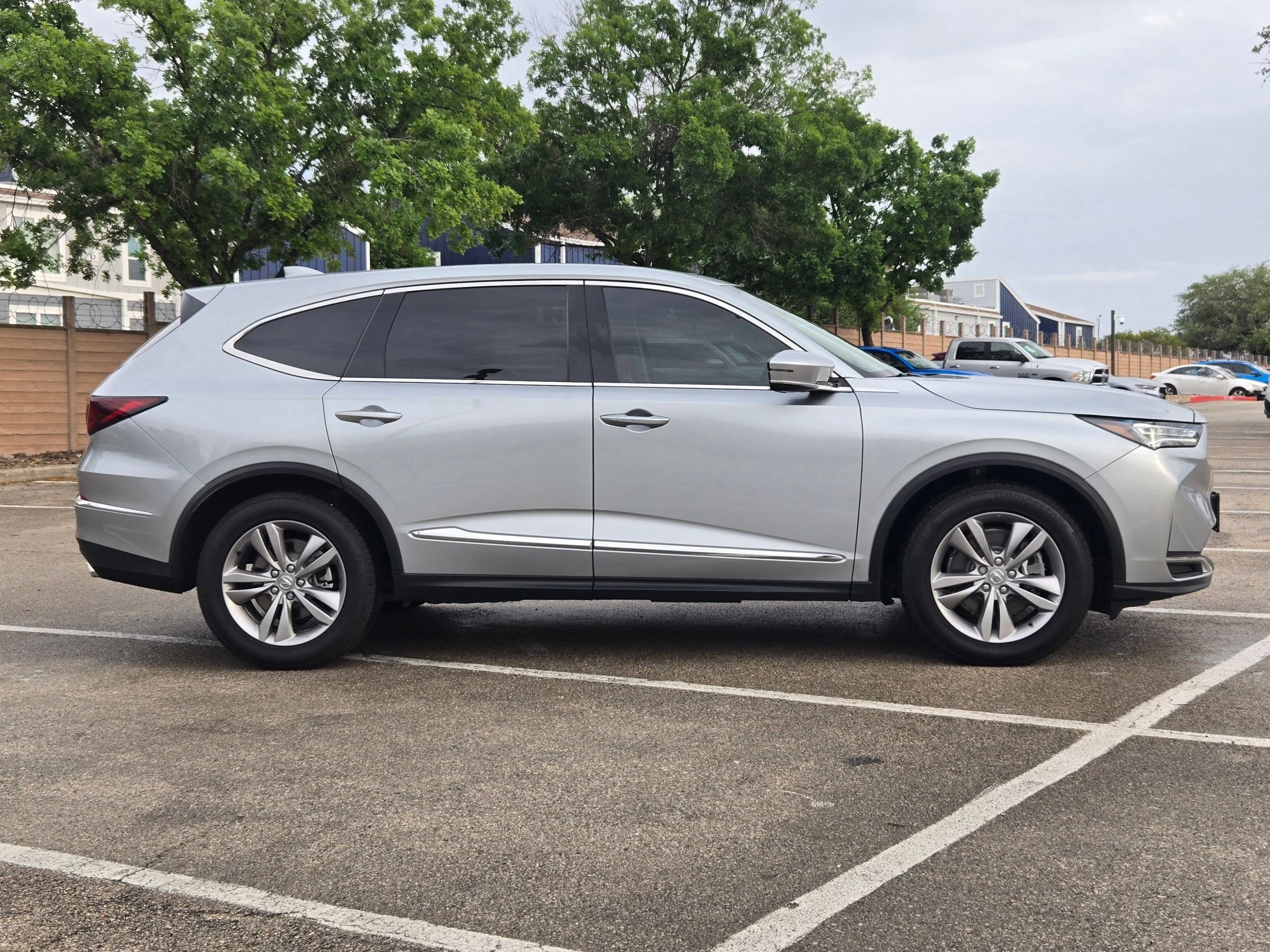 Used 2026 Acura MDX FWD image 2