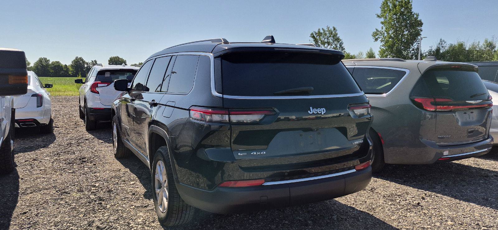 Used 2022 Jeep Grand Cherokee L Limited AWD/4WD image 4