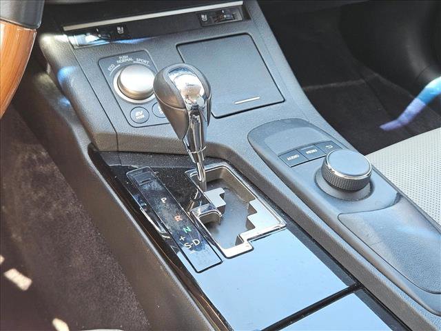Used 2015 Lexus ES 300h w/ Premium Package w/Bamboo Trim FWD image 13