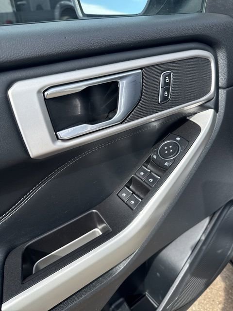 Used 2020 Ford Explorer XLT w/ Equipment Group 202A image 12