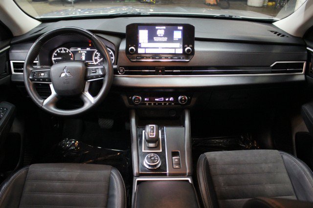 Used 2023 Mitsubishi Outlander SE FWD image 24