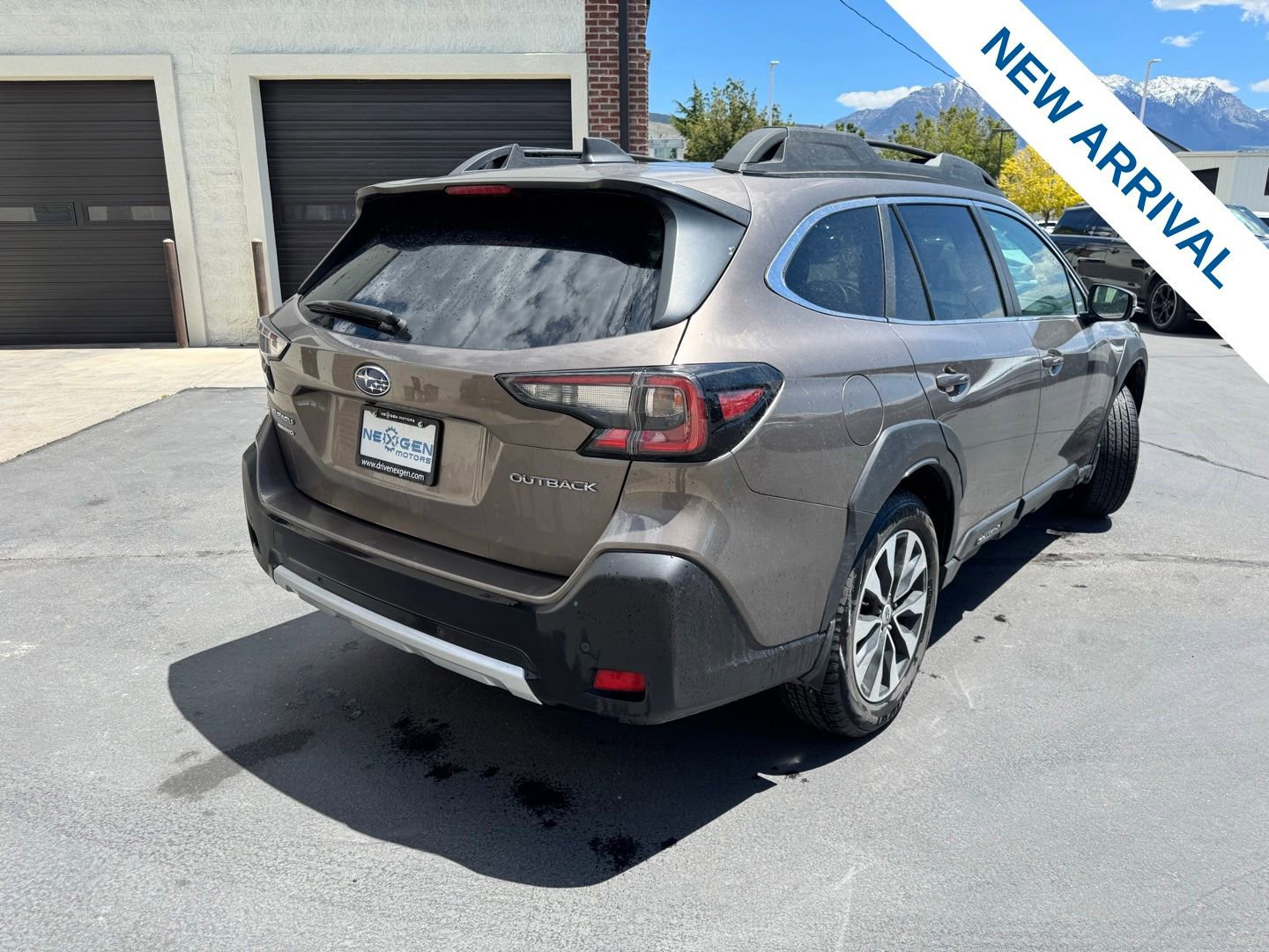 Used 2024 Subaru Outback Limited w/ Popular Package #2 AWD/4WD image 7