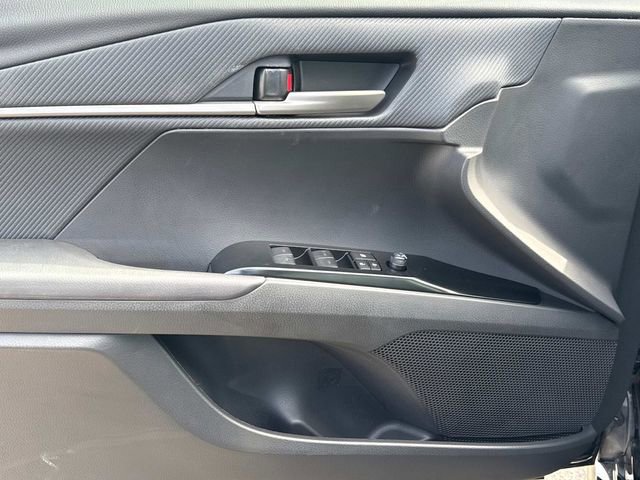 Used 2025 Toyota Camry SE FWD image 24