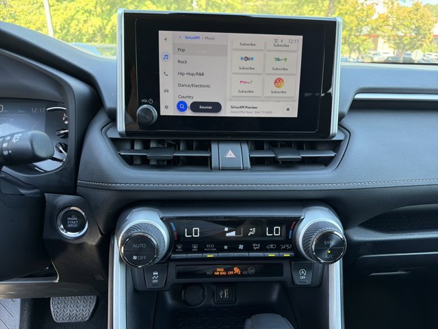 Used 2025 Toyota RAV4 XLE AWD/4WD image 27