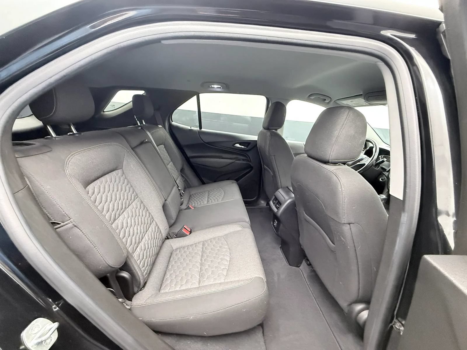 Used 2019 Chevrolet Equinox LT FWD image 17