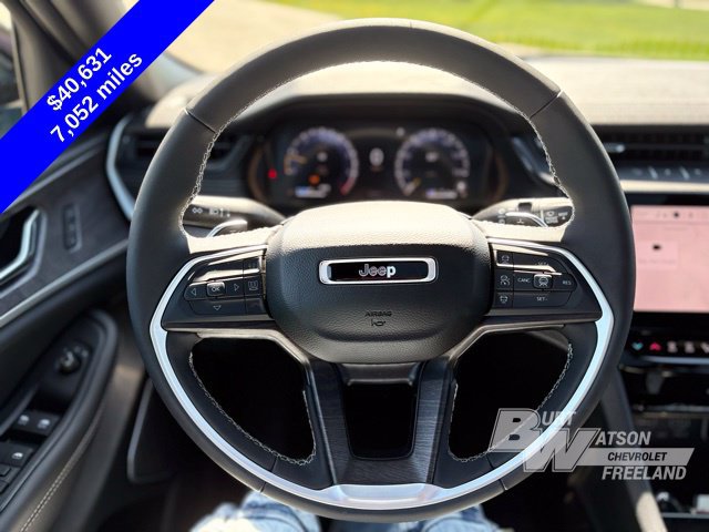 Used 2026 Jeep Grand Cherokee Limited w/ Limited Altitude Package AWD/4WD image 16