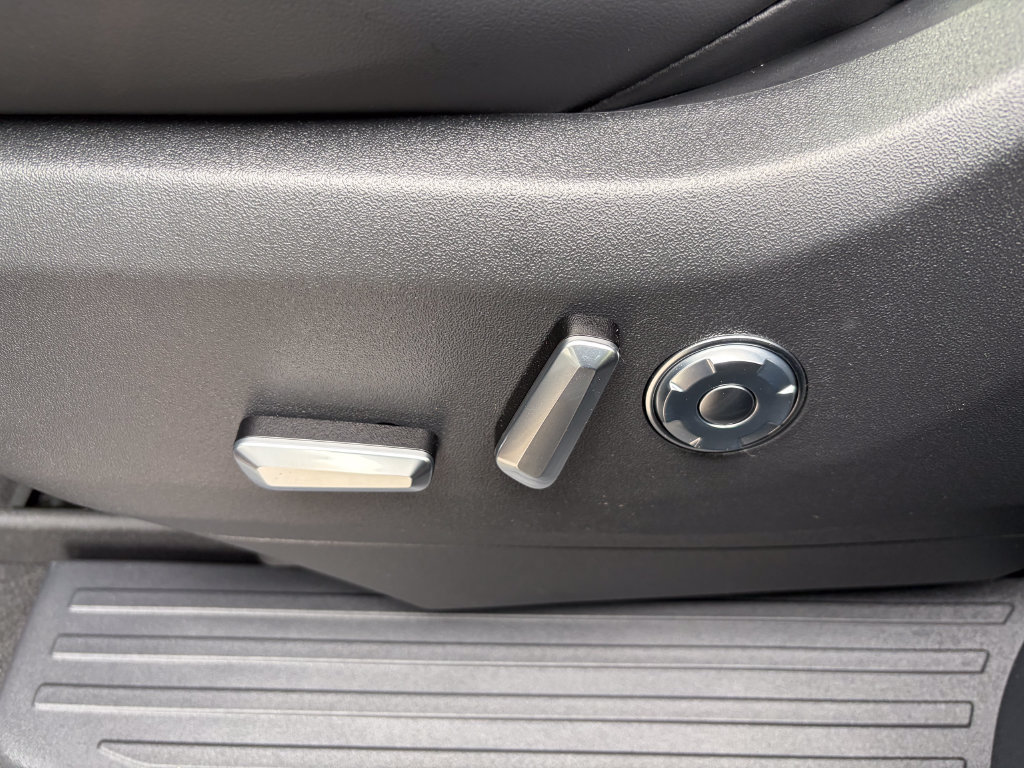 New 2027 Lincoln Navigator Black Label AWD/4WD image 26
