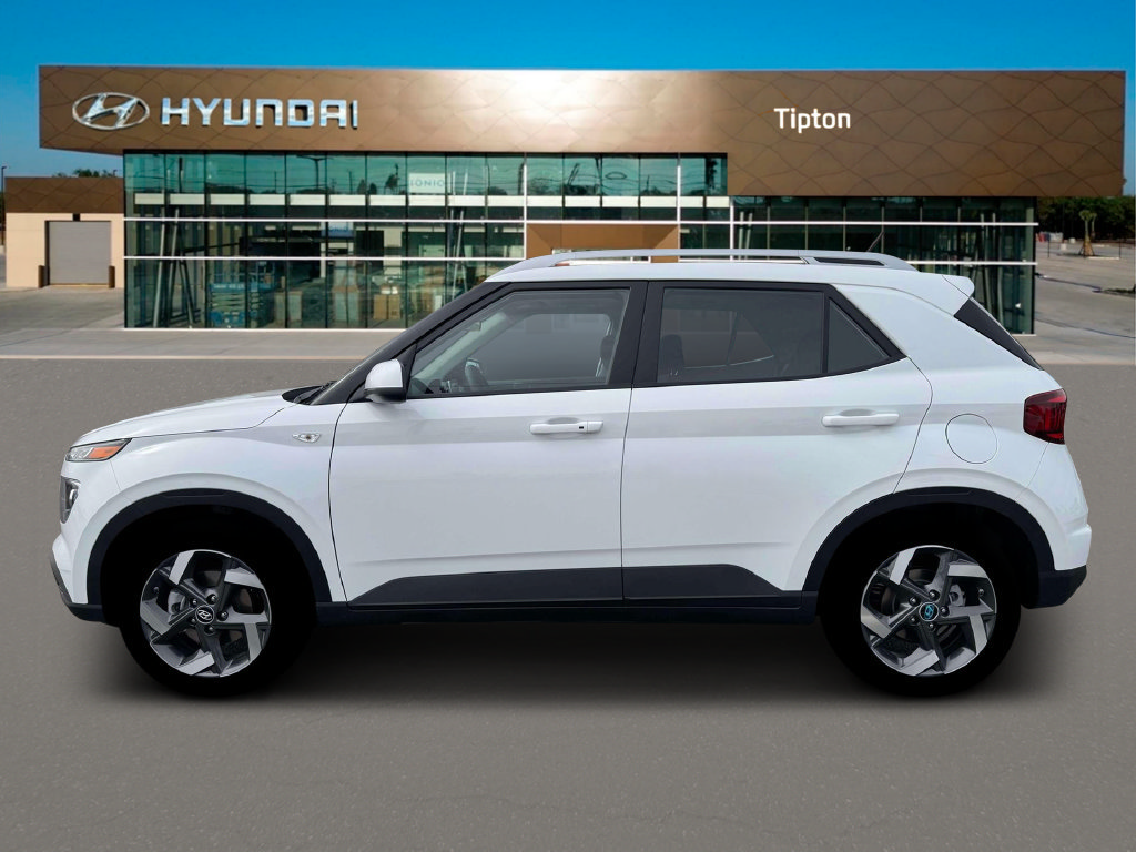 New 2026 Hyundai Venue SEL FWD image 3