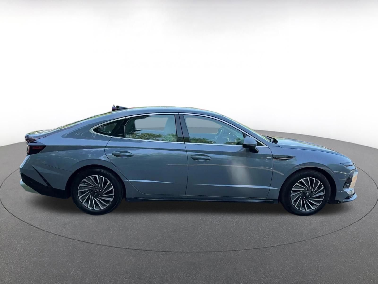 Used 2025 Hyundai Sonata SEL FWD image 16