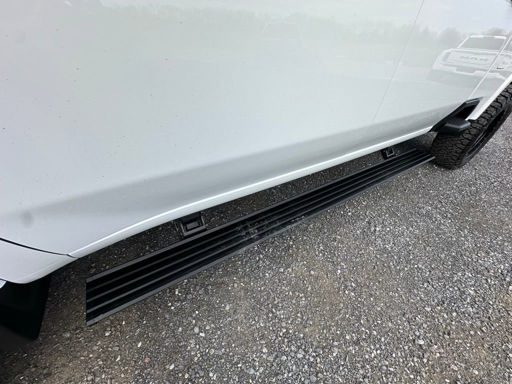 Used 2025 GMC Sierra 3500 Denali Ultimate w/ LPO, GMC Protection Package image 15