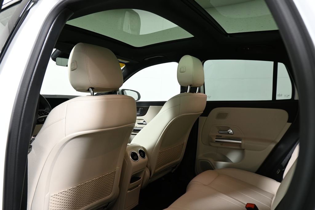 Certified 2026 Mercedes-Benz GLA 250 4MATIC image 31