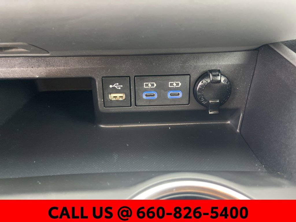 Used 2022 Toyota Highlander XLE image 32