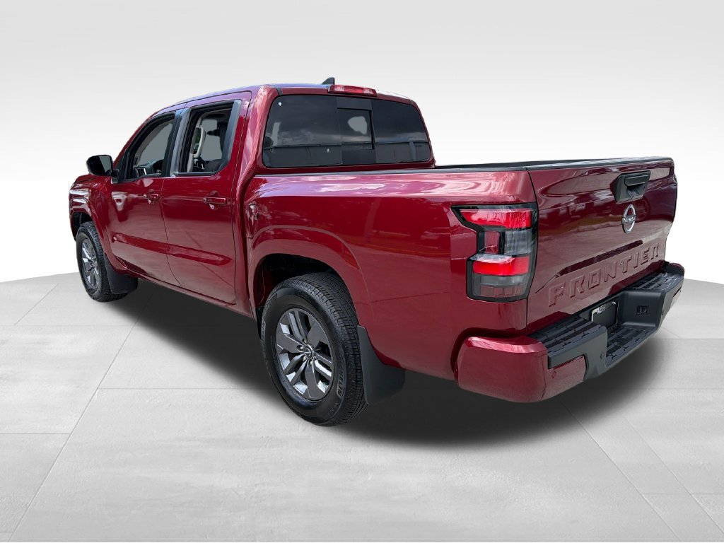 Certified 2025 Nissan Frontier SV RWD image 5