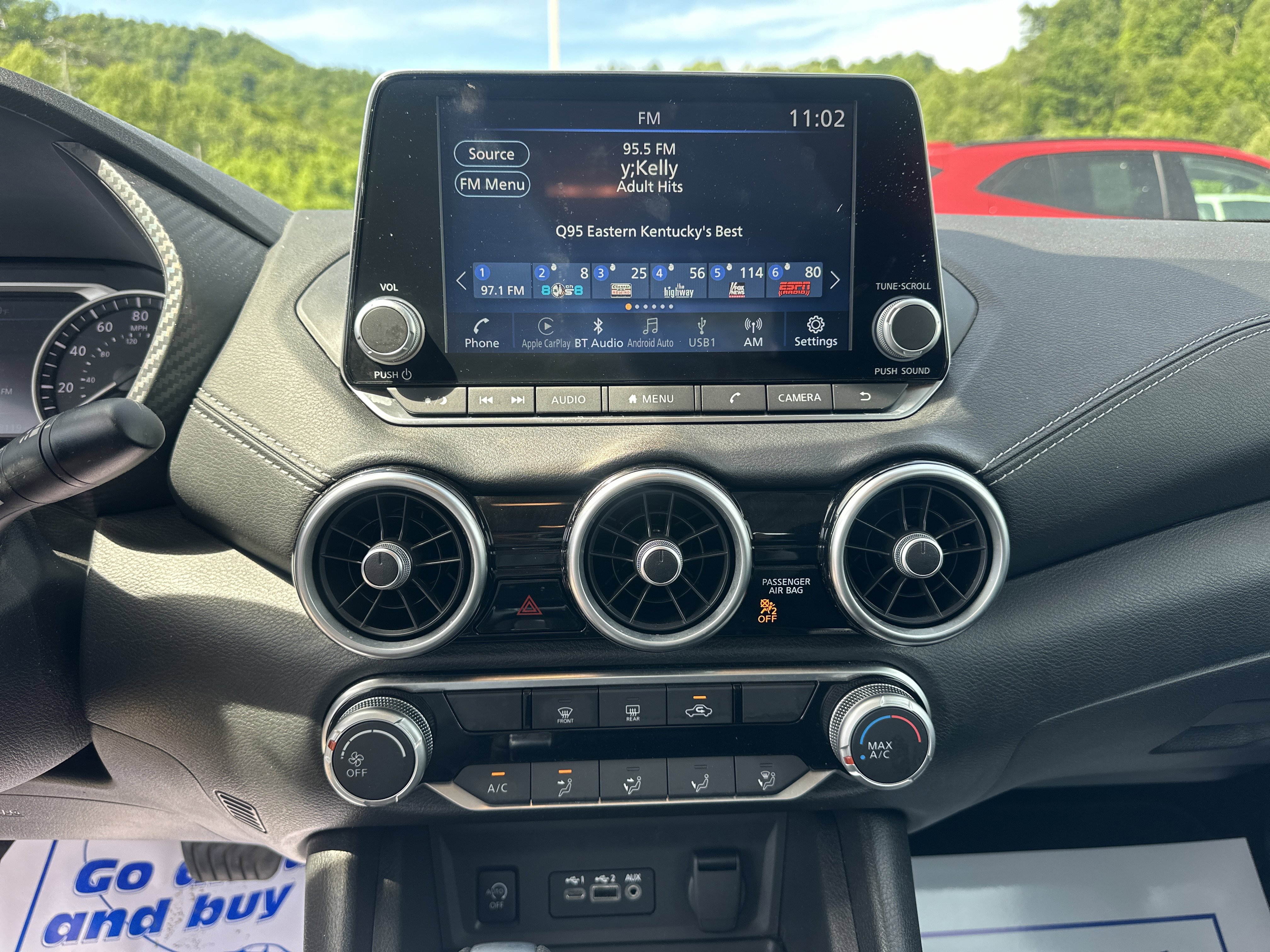 Used 2024 Nissan Sentra SV FWD image 14