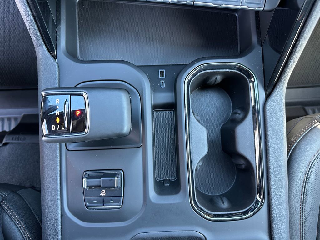 Used 2025 GMC Sierra 1500 AT4 w/ AT4 Premium Package image 17