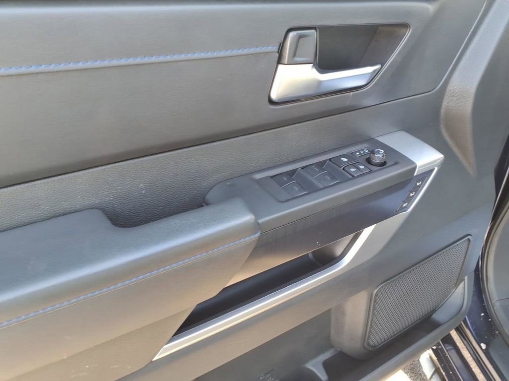 Used 2025 Toyota Tundra Platinum image 10