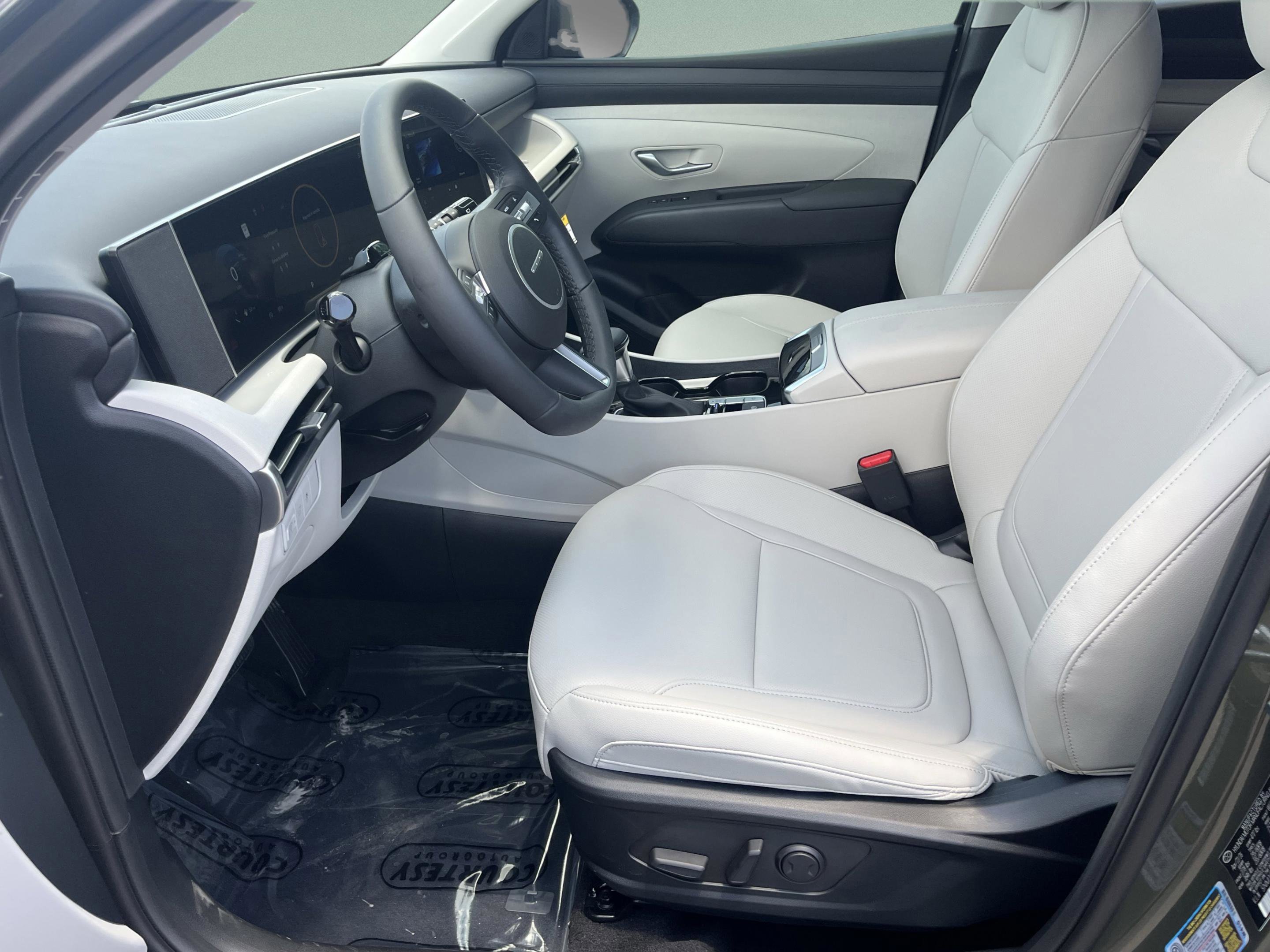 New 2026 Hyundai Tucson SEL FWD image 23
