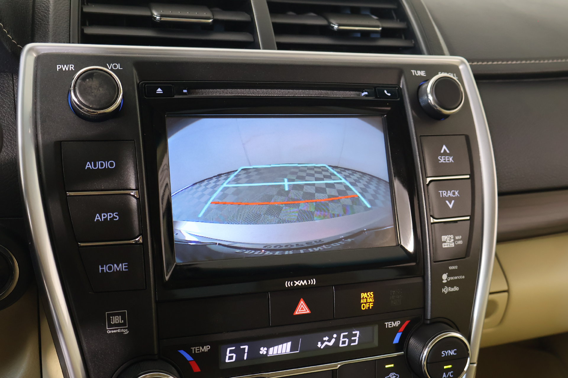 Used 2017 Toyota Camry FWD image 6