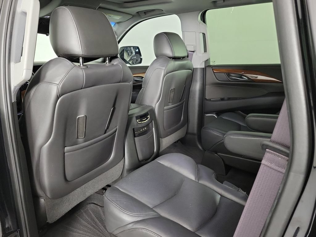 Used 2017 Cadillac Escalade Premium Luxury RWD image 12