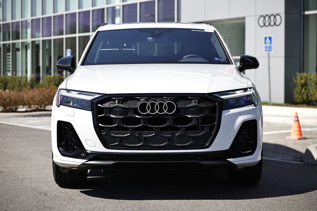 New 2026 Audi SQ7 Premium Plus AWD/4WD image 14