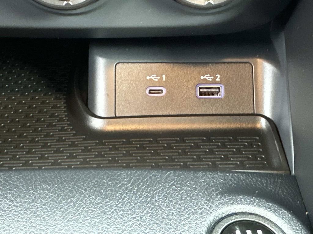 Used 2024 Nissan Z Performance w/ Floor Mat Package image 16