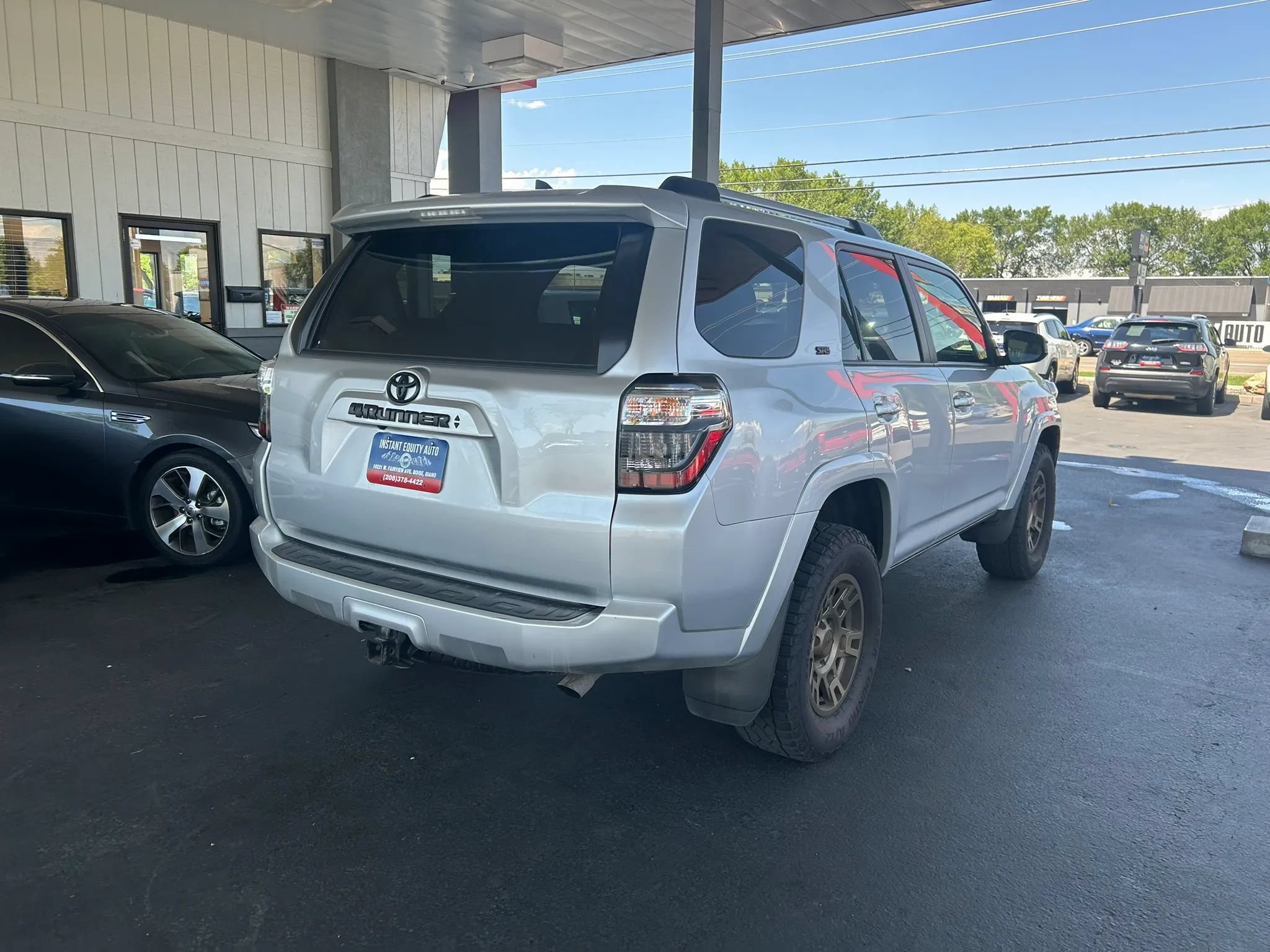 Used 2022 Toyota 4Runner SR5 w/ Revi AWD/4WD image 10