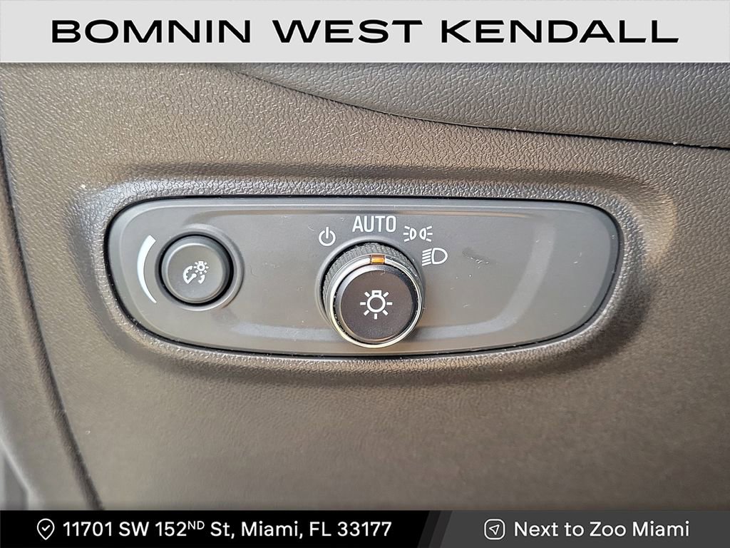 Used 2023 Chevrolet Equinox LS image 21