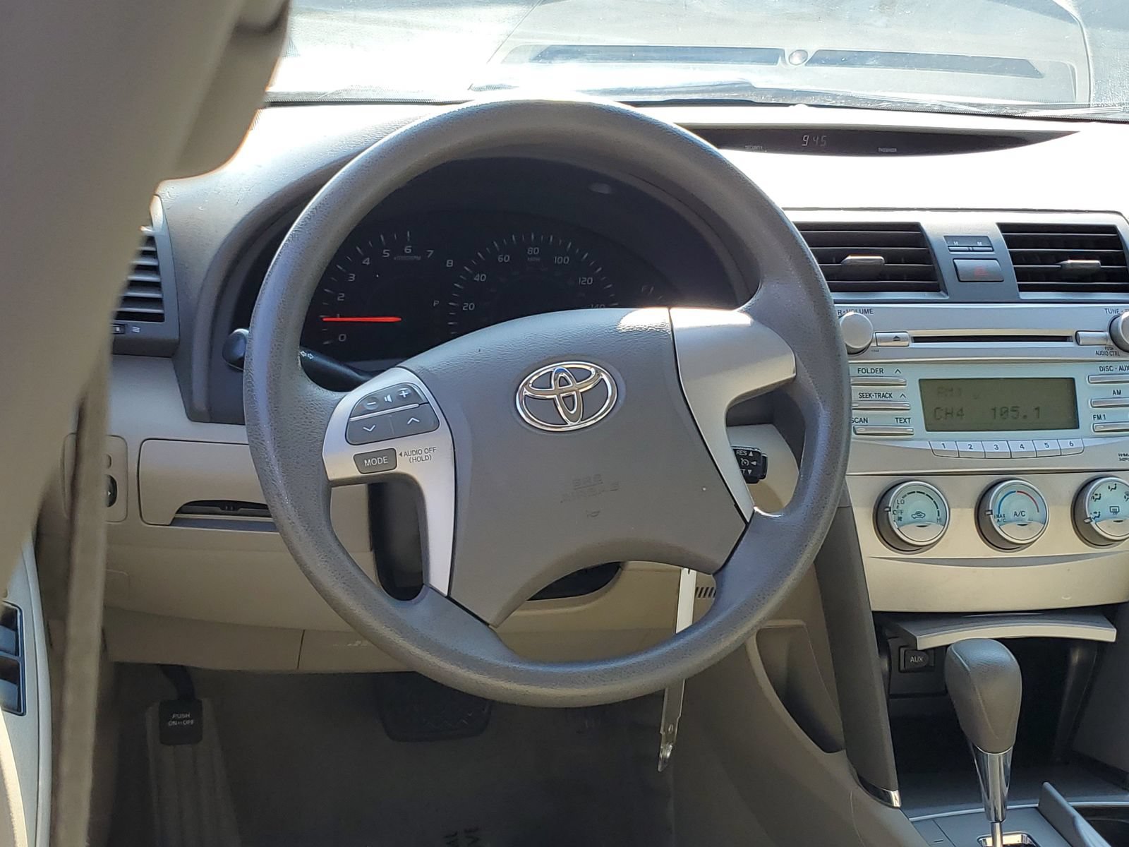 Used 2009 Toyota Camry LE FWD image 12