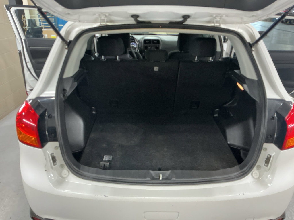Used 2017 Mitsubishi Outlander Sport ES FWD image 13