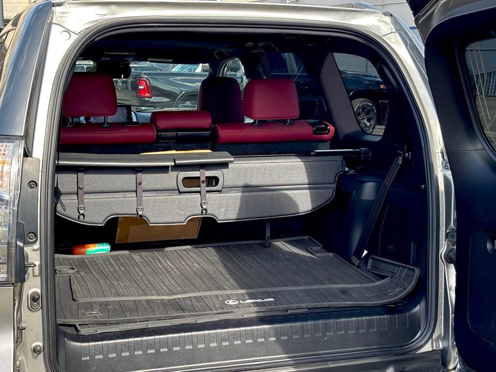 Used 2023 Lexus GX 460 Premium w/ Premium Package image 26