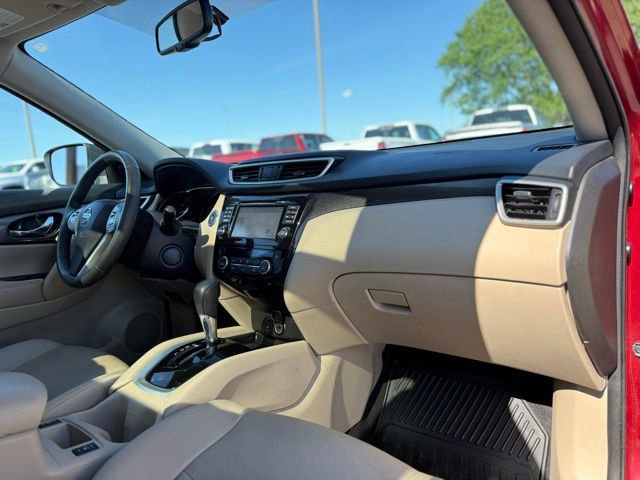 Used 2016 Nissan Rogue SL AWD/4WD image 23