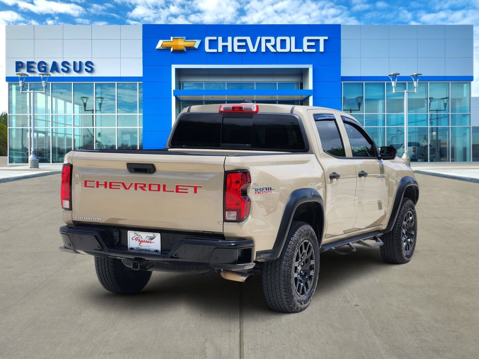Certified 2024 Chevrolet Colorado Trail Boss w/ Technology Package AWD/4WD image 5
