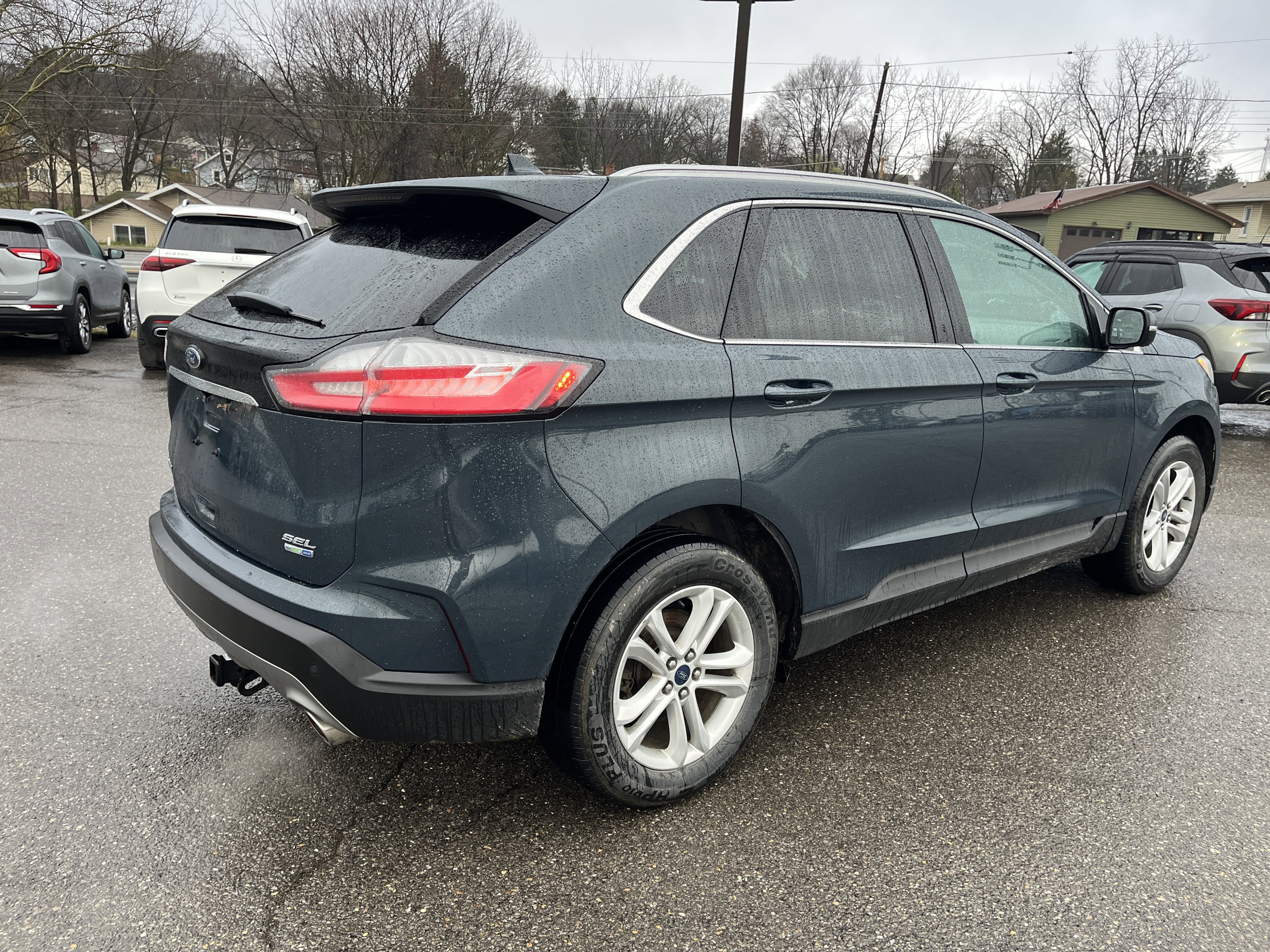Used 2019 Ford Edge SEL w/ Equipment Group 201A image 3