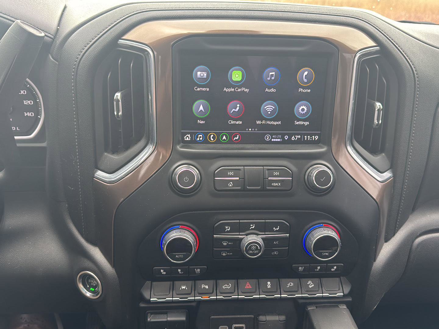 Used 2022 Chevrolet Silverado 1500 High Country w/ Technology Package image 15