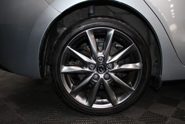 Used 2018 MAZDA MAZDA3 Touring FWD image 5