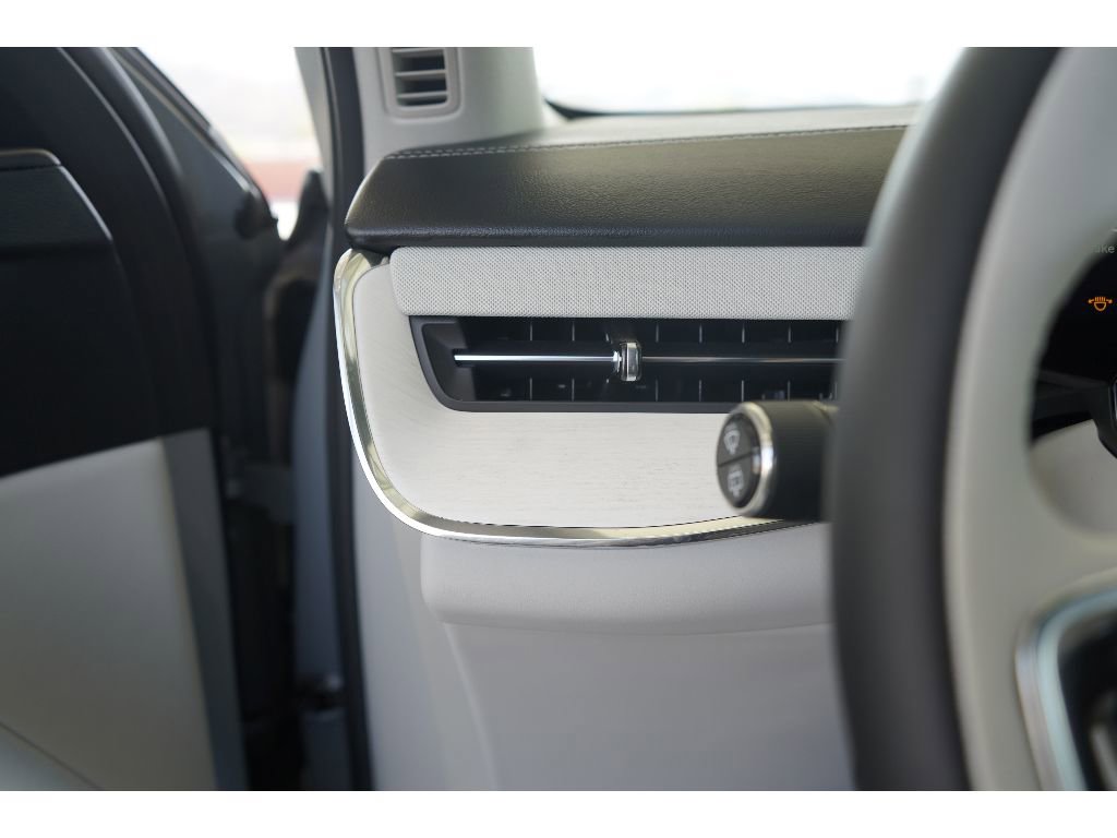 New 2025 Volvo EX90 Ultra image 11