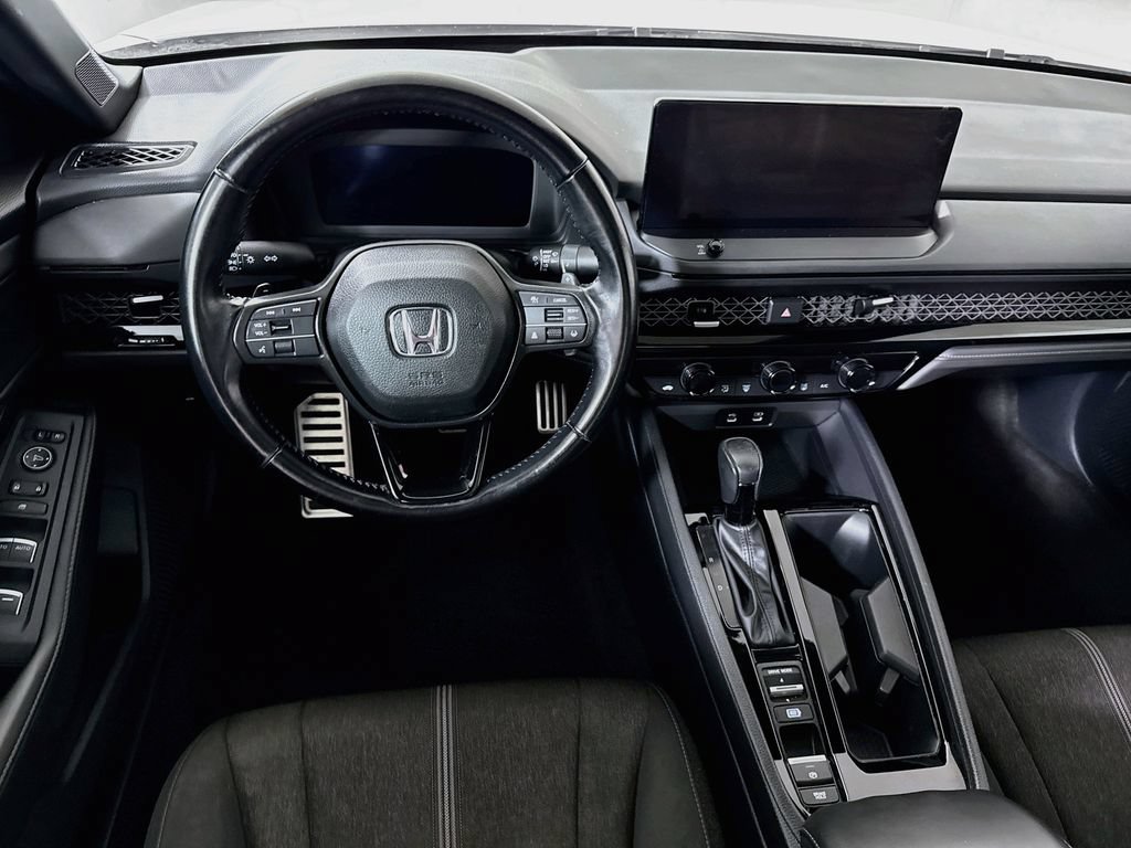 Used 2024 Honda Accord Sport image 3