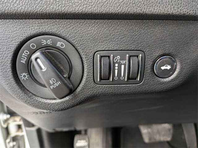 Used 2020 Dodge Charger SXT image 16