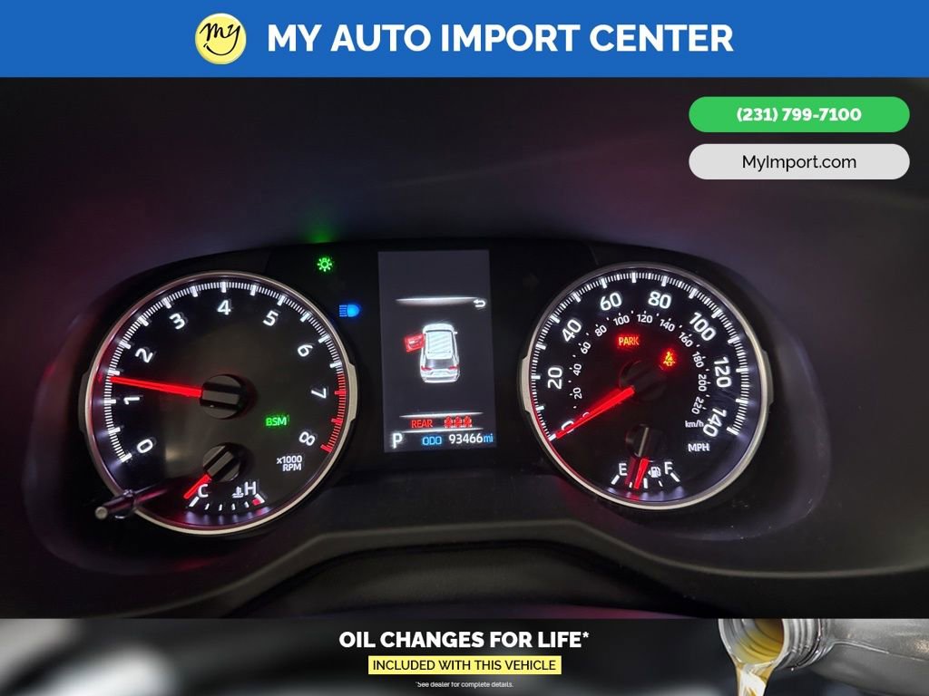 Used 2022 Toyota RAV4 XLE w/ Convenience Package image 18