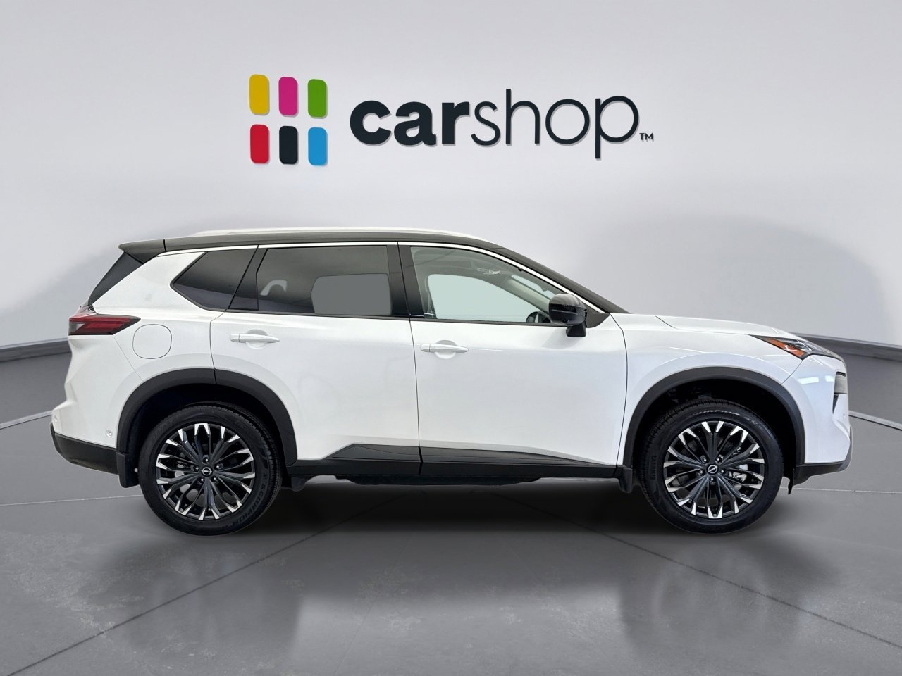 Used 2025 Nissan Rogue SL w/ Tech Package AWD/4WD image 6