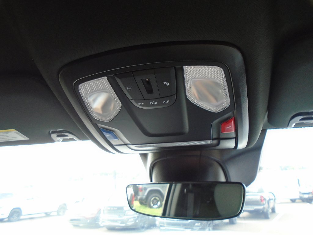 Used 2025 RAM 2500 Big Horn AWD/4WD image 20