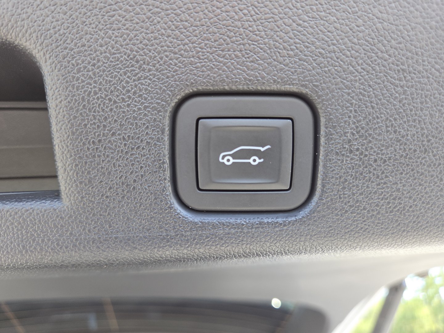 Used 2024 Chevrolet Traverse Z71 w/ Enhanced Driving Package AWD/4WD image 24