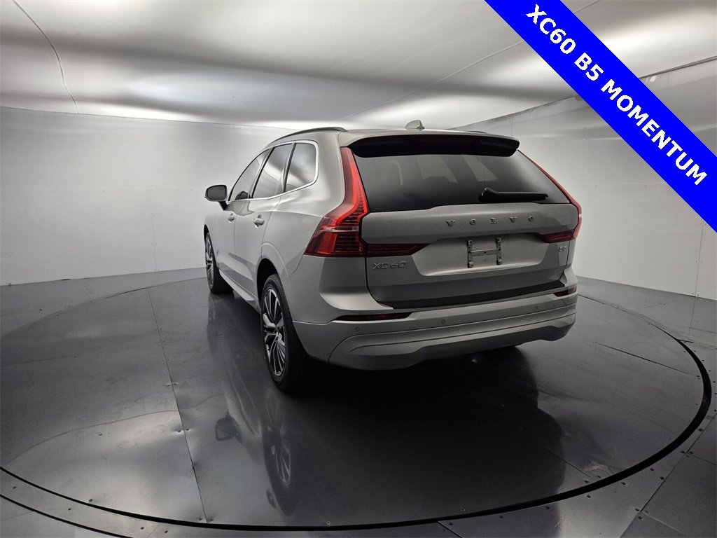 Used 2022 Volvo XC60 B5 Momentum image 14