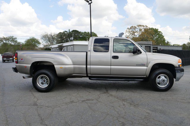 Used 2001 GMC Sierra 3500 4x4 Extended Cab image 26