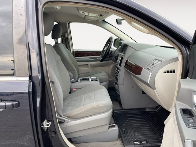 Used 2010 Chrysler Town & Country Touring w/ Entertainment Group #2 image 15