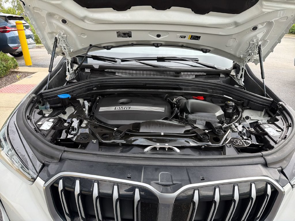 Used 2023 BMW X1 xDrive28i w/ M Sport Package AWD/4WD image 23