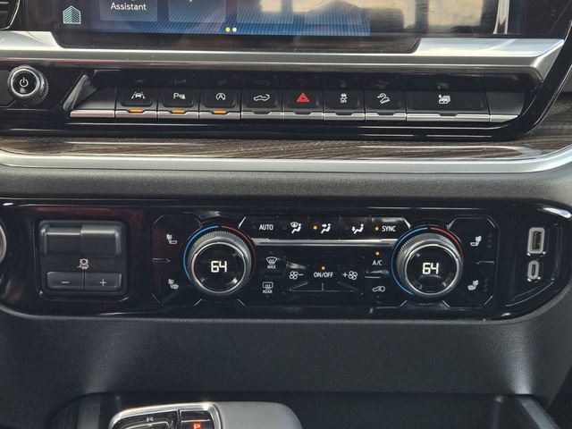 Used 2025 Chevrolet Silverado 1500 LT Trail Boss w/ Convenience Package II AWD/4WD image 23